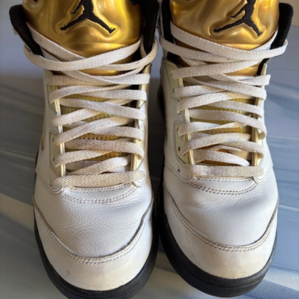 Nike Men White and Gold Basketball Sneakers